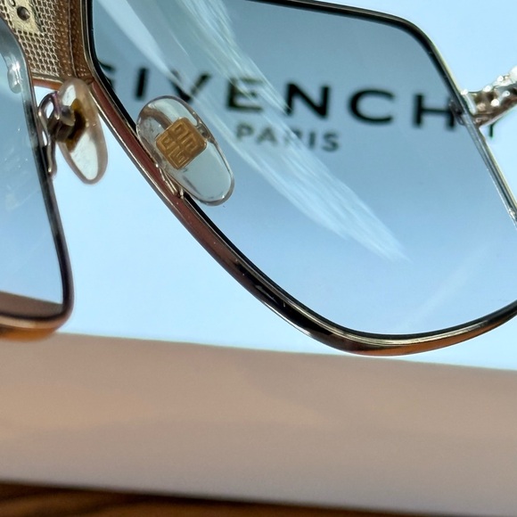 Givenchy GV 7162/S Gold/Grey Unisex Sunglasses - Picture 4 of 8